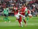 En primera instancia se rompió el tendón de Aquiles ante Betis. Durísima lesión de Sikou Niakaté en Braga por Europa League