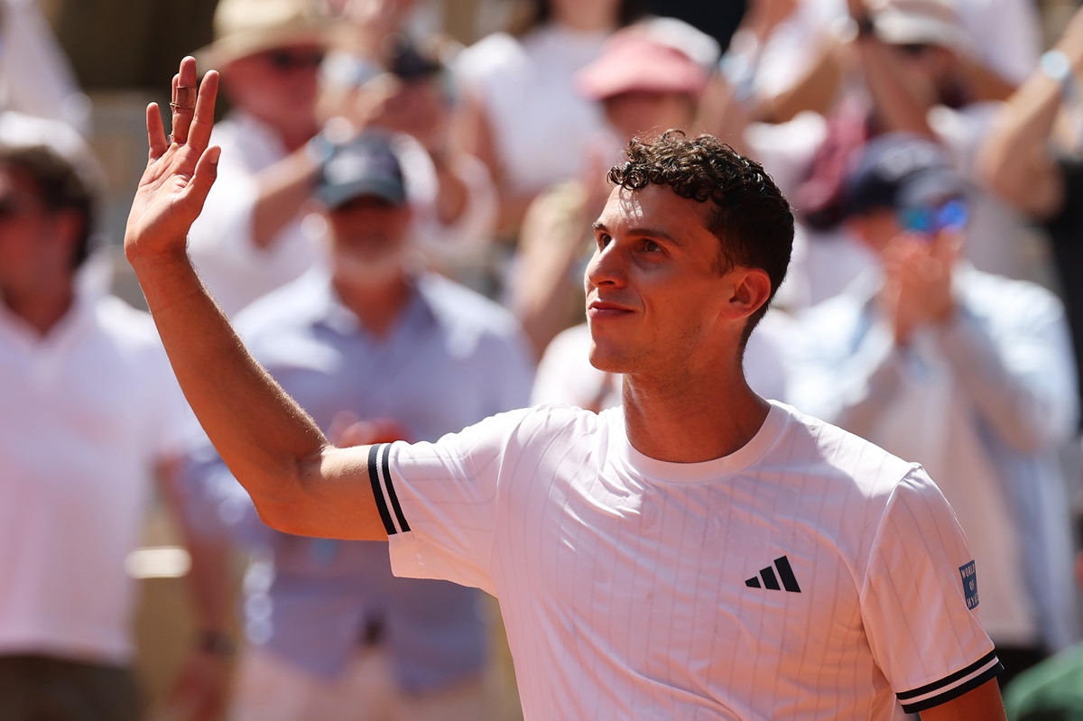 El argentino se impuso en cinco sets ante el español. Juanma Cerúndolo derrotó a Landaluce y se metió en octavos de Roland Garros