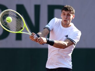 El número 1 del ránking ATP se despidió en segunda ronda. Batacazo en Roland Garros: Juanma Cerúndolo eliminó a un agobiado Sinner