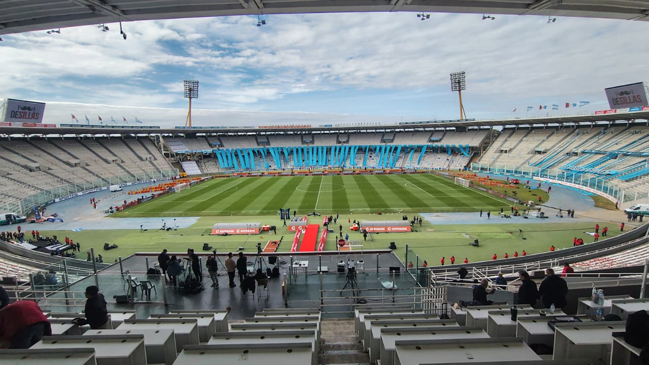 El Kempes se tiñó de Celeste antes de River vs Belgrano