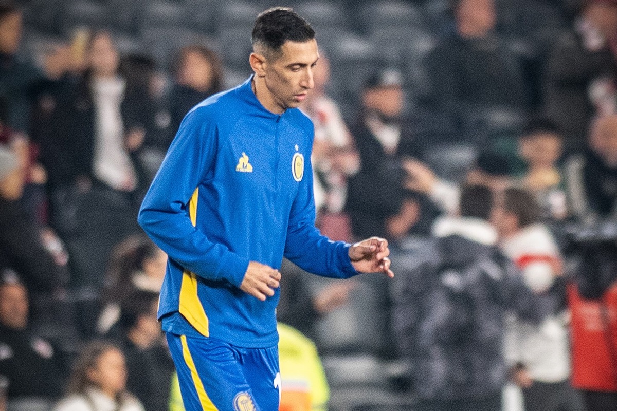 El Monumental se expresó contra Fideo y su vínculo con AFA. Clima hostil para Di María en River con cánticos de "secanuca"