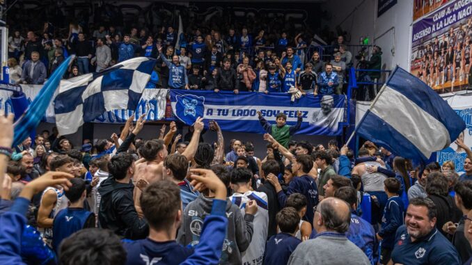 Argentino de Junín logró la permanencia condenando al descenso a Atenas de Córdoba. El Turco seguirá un año más en la Liga Nacional.