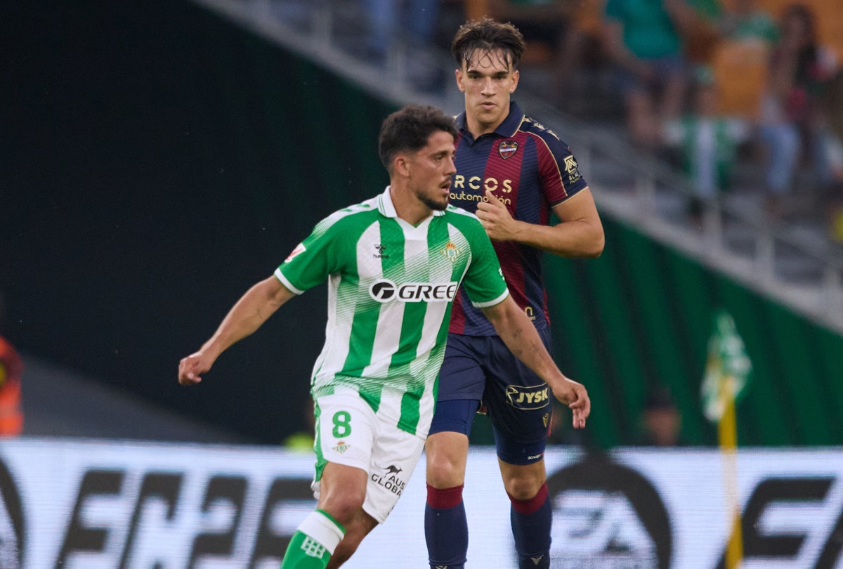 Los Granotas siguen en la elite del fútbol español. Levante perdió con Betis y se salvó del descenso de milagro