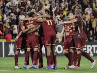 Deportes Tolima goleó a Nacional y lidera su grupo en soledad. Con paliza 3-0, el conjunto colombiano está en lo más alto de su zona a falta de dos jornadas.