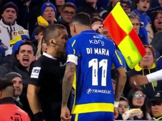 Picante careo entre Di María y un juez de línea tras un gol anulado
