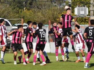 Fue 3 a 2 para el Rosa y Negro en Ingeniero Maschwitz. Escobar le ganó a Defensores de Villa Ramallo en un partidazo