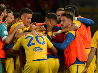 Frosinone acompaña a Venezia a la elite del fútbol italiano. Frosinone goleó a Mantova y logró el ascenso a Serie A