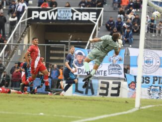Marcelo Eggel marcó para el Botellero pero luego igualó el Lobo. Deportivo Maipú empató 1 a 1 y frenó al líder Gimnasia de Jujuy