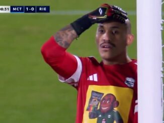 El guardameta de los Malevos le dio el 1 a 0 al local en la Sudamericana tras un nsólito gol en contra de Ignacio Arce en City Torque - Riestra