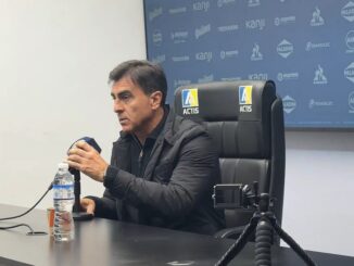 Tras perder en playoffs del Apertura, Gustavo Quinteros no dio la conferencia en respeto a los periodistas de Independiente