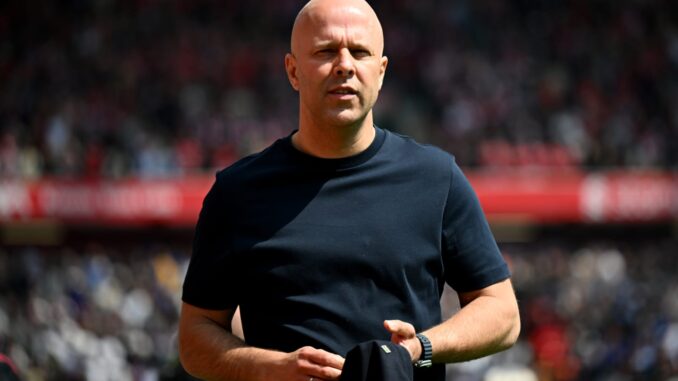 ¿Sigue Arne Slot en el Liverpool?