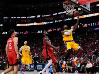 Los Lakers borraron a los Rockets y ahora van por los campeones reinantes. Los Ángeles dejó en el camino a Houston por 4-2 y ahora deberá medirse ante Oklahoma.