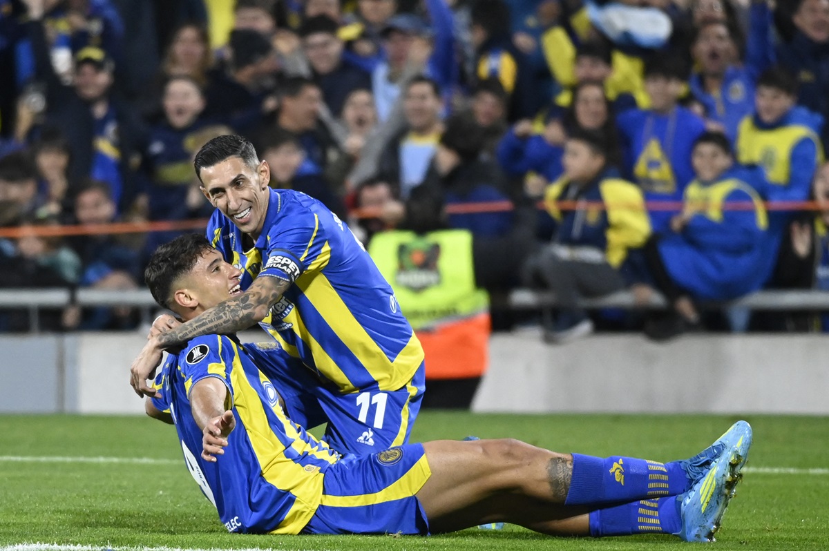 Fue 4 a 0 para el Canalla con tantos de Di María y Ruben. Rosario Central clasificó a octavos con varios golazos a Universidad Central