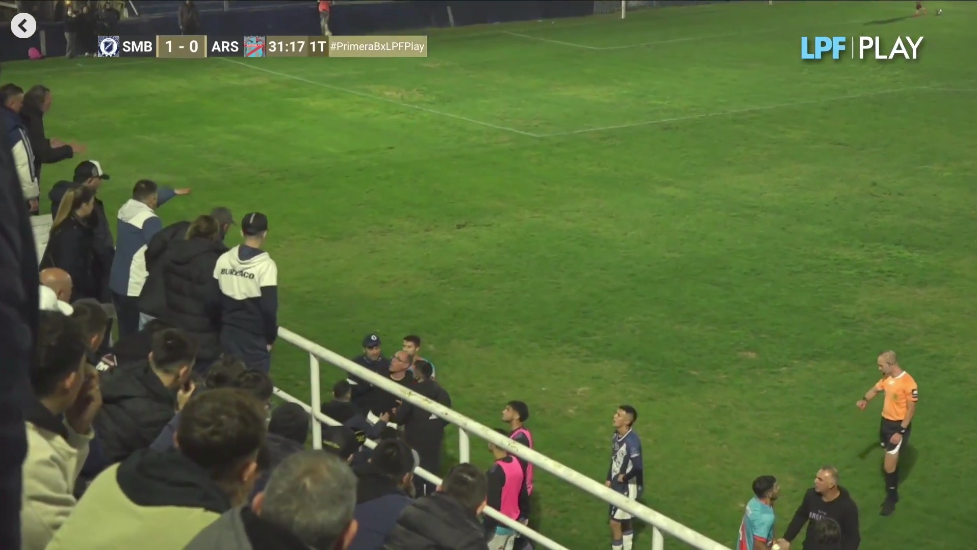 Fabián Lisa protagonizó un caliente cruce con la platea de San Martín de Burzaco