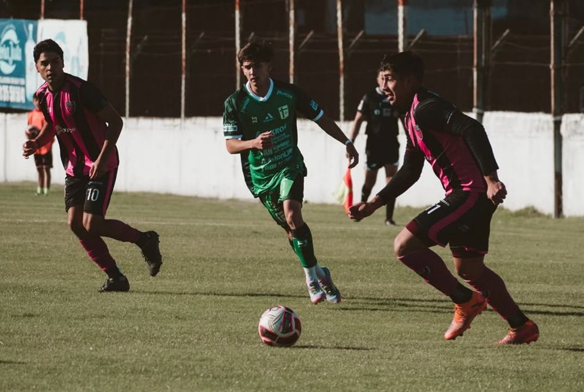 El Verde tuvo un triunfo soñado por 3 a 1 en Armenio. Sportivo Belgrano le ganó a Escobar en un partidazo del Federal A