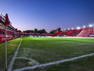 Nico Diez, del Bicho, y Diego Martínez, del Globo, firmaron planilla. Formaciones confirmadas para Argentinos Juniors y Huracán