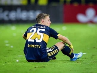 Santiago Ascacíbar fue expulsado por una patada en la cabeza a un rival y Boca sufre otra roja más
