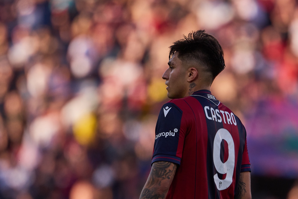 Benja Domínguez y Santi Castro sumaron minutos en el empate entre Cagliari y Bologna