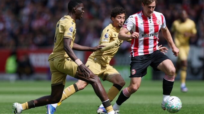 Fue 2 a 2 gracias al doblete de Outtara para las Abejas. Crystal Palace le empató a Brentford y lo complicó en el sueño europeo