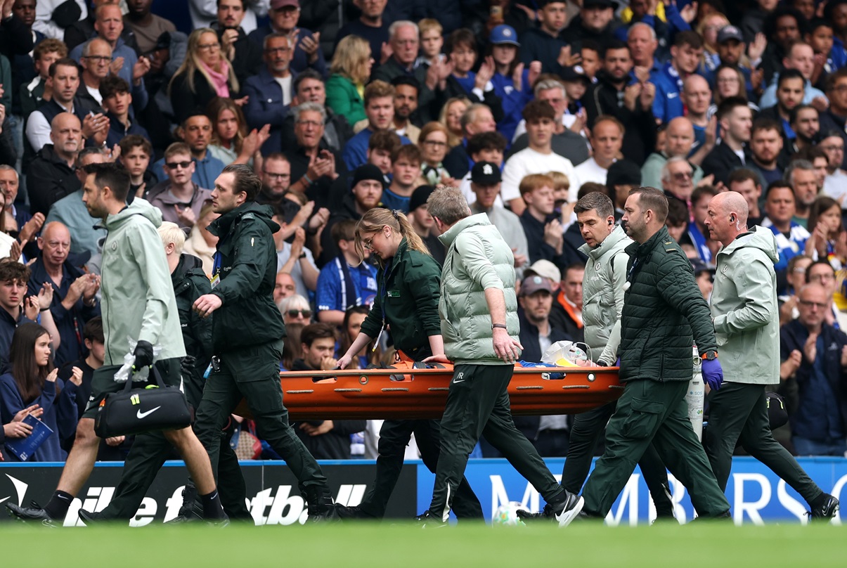 Jesse Derry va al hospital tras chocar su cabeza en Chelsea – Nottingham Forest
