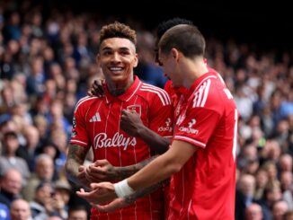 Goles de cabeza de Taiwo Awoniyi y de penal de Igor Jesus. Nottingham Forest sorprende a Chelsea con un 2 a 0 en 15 minutos