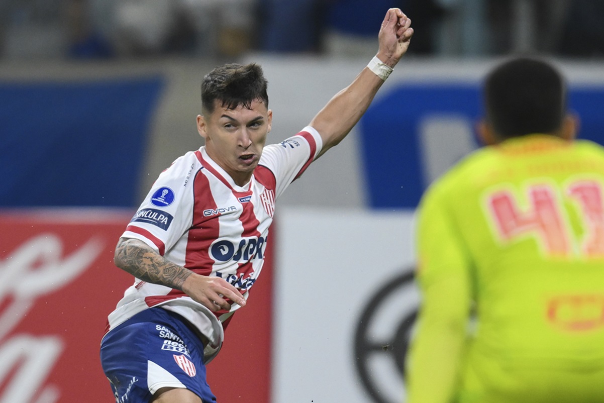 El conjunto francés pagaría los 2 millones de la cláusula de salida. Mateo del Blanco muy cerca de jugar en Racing de Estrasburgo