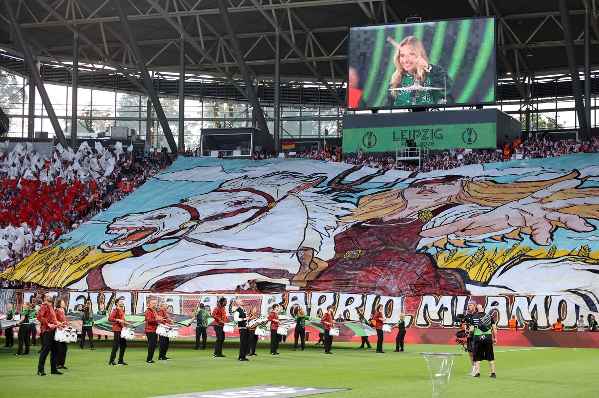 Espectaculares tifos para Rayo Vallecano y Crystal Palace en la final de Conference League