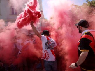 Los Franjirrojos van por la Confrence League en Alemania. Rayo Vallecano invadió Leipzig y pintó todo de rojo y blanco