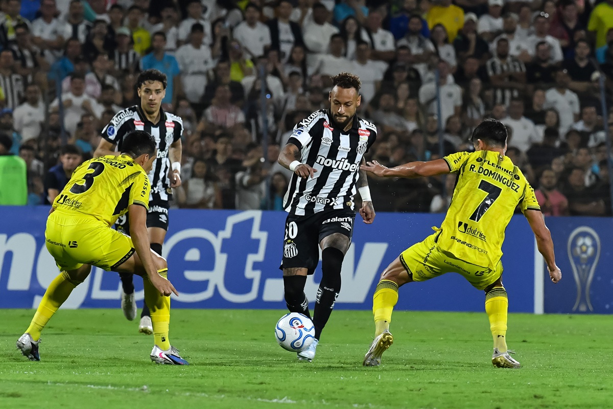 Neymar volvió a marcar para Santos en Copa Sudamericana