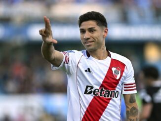 El campeón del mundo con Argentina habría sufrido una sobrecarga. Gonzalo Montiel se lesionó en la entrada en calor de River - Gimnasia