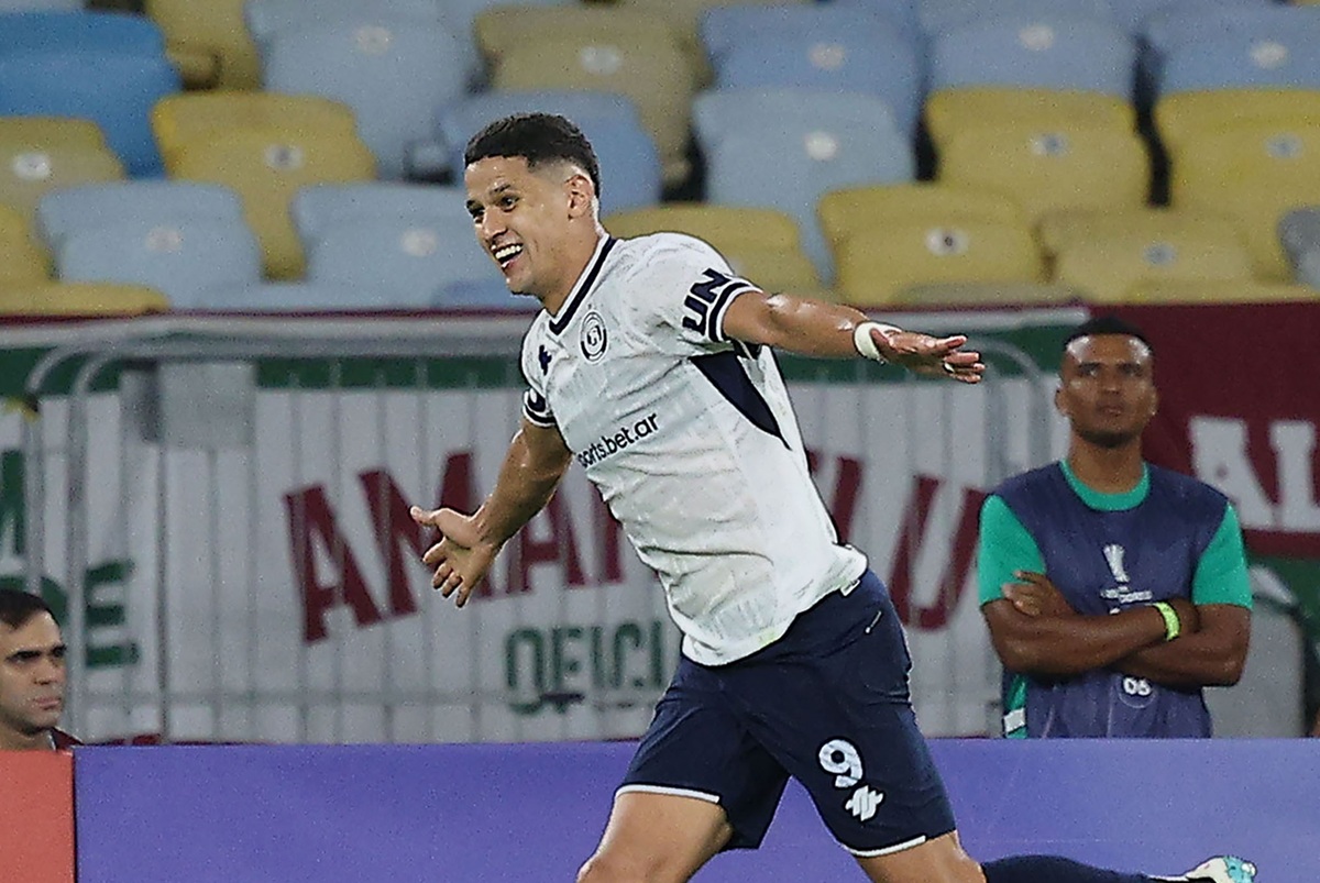 Álex Arce lidera la tabla de goleadores de Libertadores