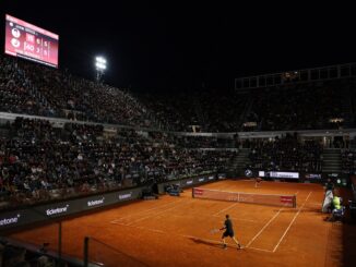 Todo se paró cuando el italiano ganaba 4-2 en el tercer set. La lluvia postergó la semifinal entre Sinner y Medvedev en Roma