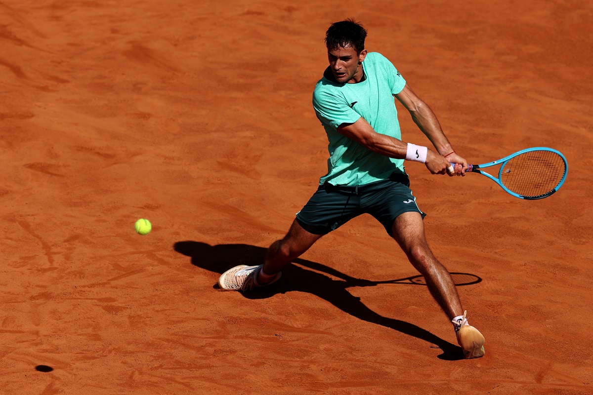 El argentino se impuso por doble 6-2 en el ATP 250 de Suiza. Mariano Navone le ganó a Munar y es semifinalista en Ginebra