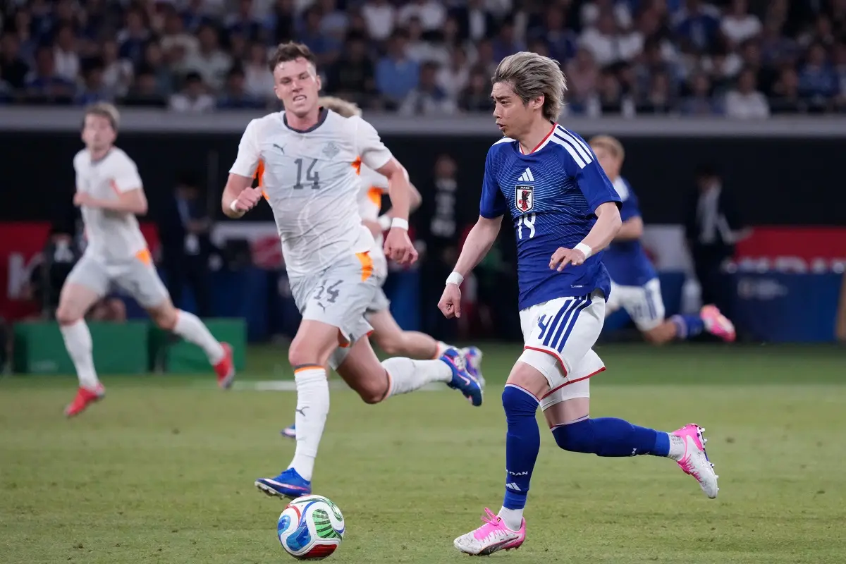 Japón chocó contra un duro Islandia pero ganó por la mínima para sumar confianza