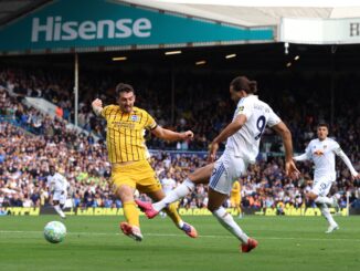 Fue 1 a 0 para los Whites tras un grosero error de Van Hecke. Leeds arruinó a Brighton con un gol agónico de Calvert-Lewin