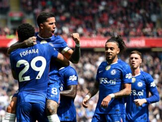 Enzo Fernández la metió de tiro libre en Liverpool vs Chelsea