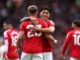 Lisandro Martínez completó noventa minutos más en Manchester United e ilusiona a Argentina