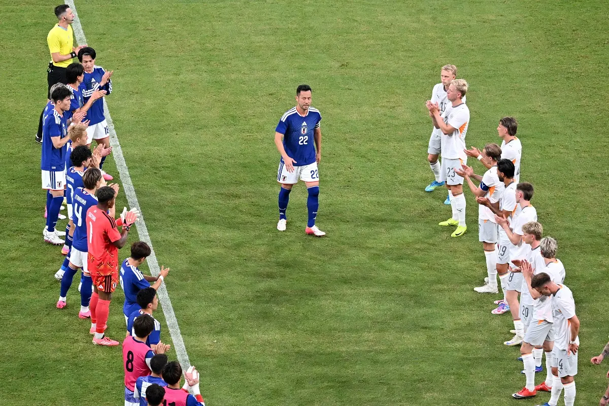 Maya Yoshida se retiró de la Selección de Japón y vivió un emotivo homenaje ante Islandia