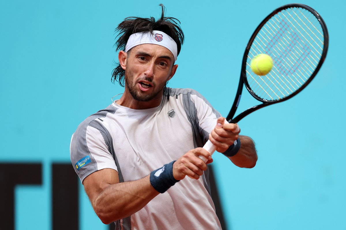 Fue 6-3 y 6-4 para el argentino que avanza a octavos de final. Thiago Tirante dio otra vez la nota y le ganó a Cobolli en Roma