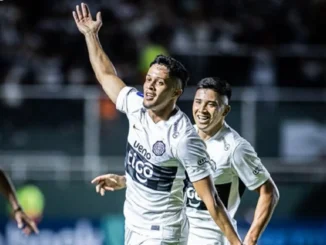 Olimpia triunfó en la última ante Barracas y lidera el grupo junto a Vasco Da Gama