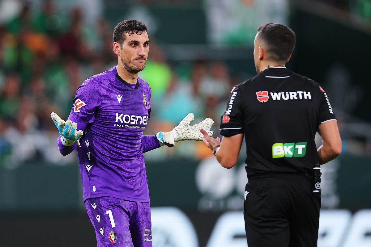 Insólita expulsión para Sergio Herrera en Levante – Osasuna