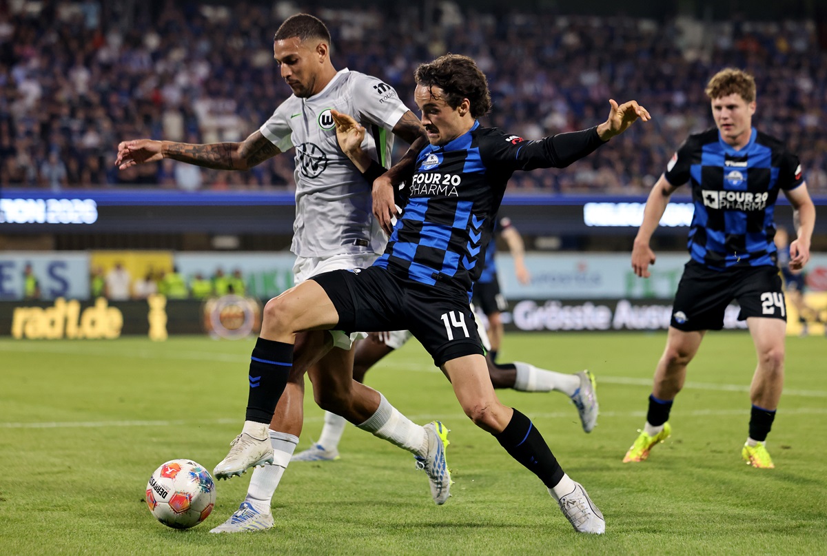 Paderborn mandó al descenso a Wolfsburgo y regresó a la Bundesliga