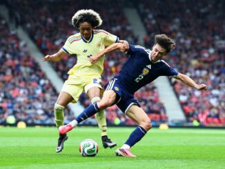 Fue goleada por 4 a 1 del Ejército de Tartán ante la Ola Azul en Glasgow. Escocia goleó a Curazao a dos semanas para el Mundial