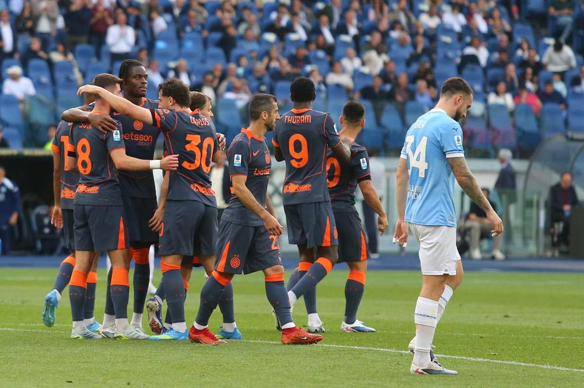 Inter goleó a Lazio y calentó la final de Coppa Italia