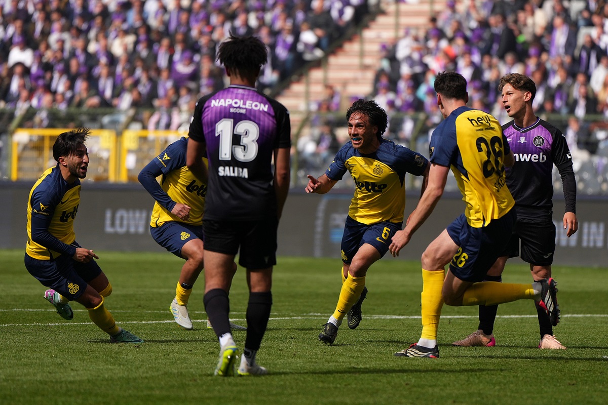 El argentino anotó el primer tanto del 3 a 1 final. Union St Gilloise ganó la Copa de Bélgica con gol de Mac Allister