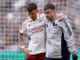 El defensor de los Gunners pidió el cambio ante West Ham. Ben White salió lesionado en Arsenal y preocupó a Inglaterra