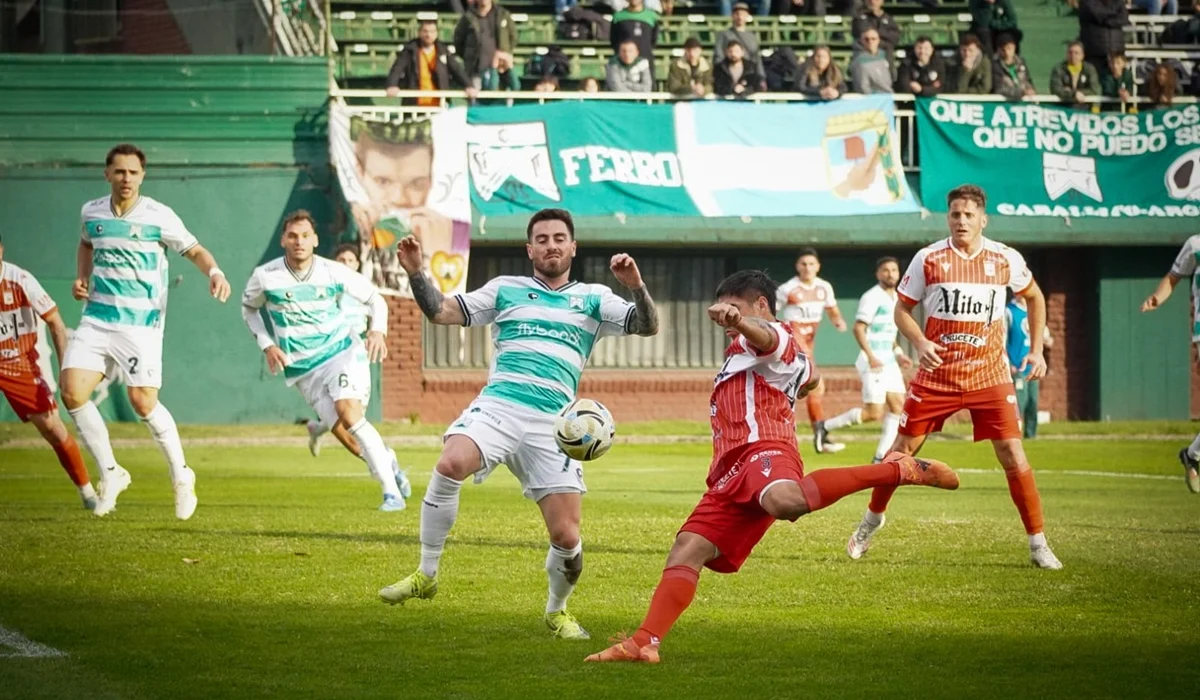 Ferro le ganó a Morón y lo alcanzó en lo más alto de la Primera Nacional
