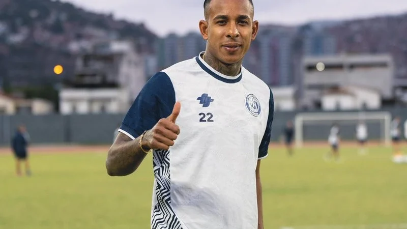 Oferta millonaria de Boca por Sebastián Villa