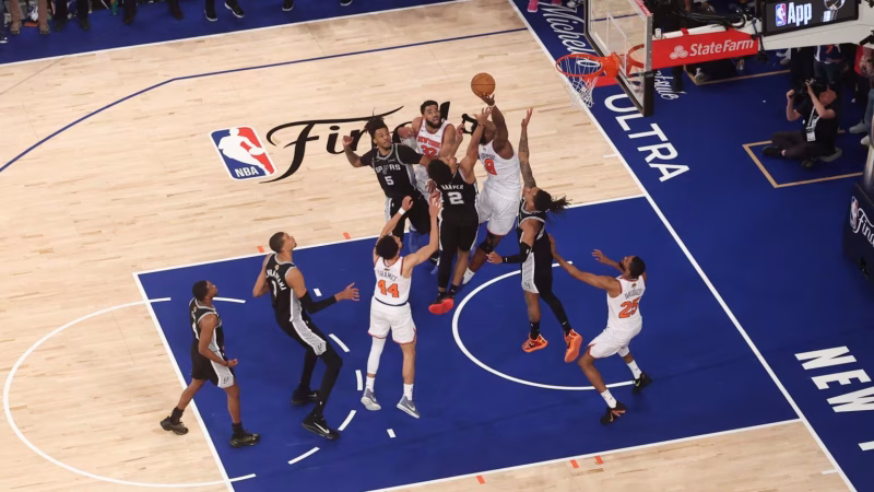 ¡Locura en la Gran Manzana! – New York se llevó un histórico partido ante San Antonio y quedó a tiro del campeonato