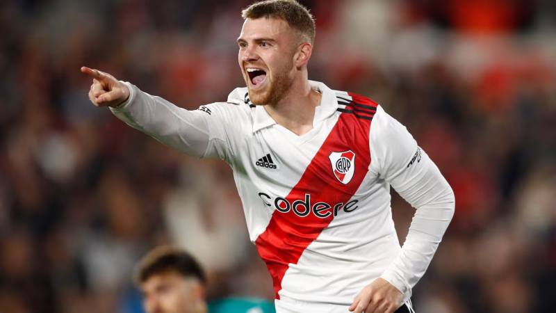 River aceleró y cerró tres nuevas incorporaciones